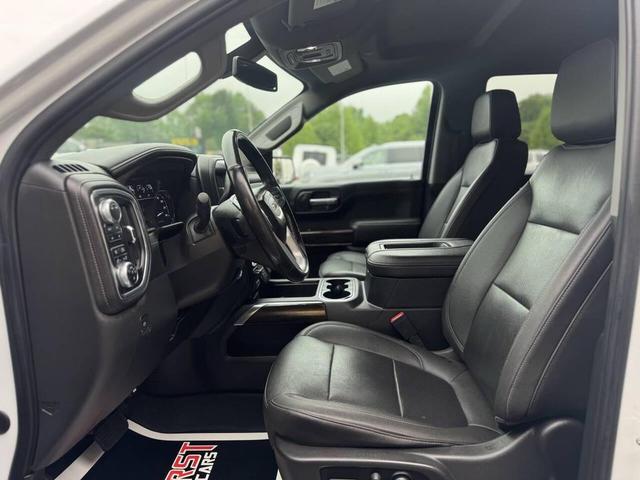 Photo of 2021 White GMC Sierra 1500