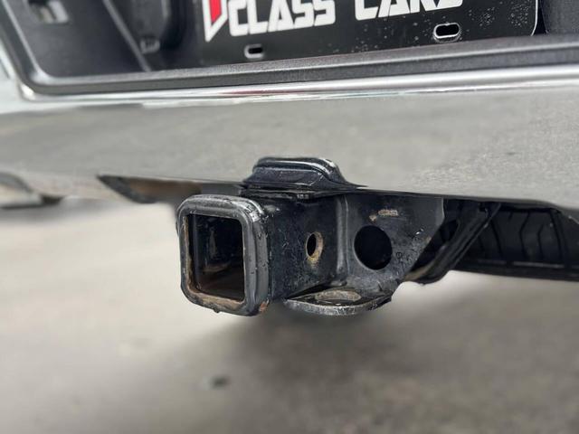 Photo of 2021 White GMC Sierra 1500