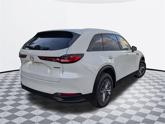 Photo of 2025 Rhodium White Premium Mazda CX-90