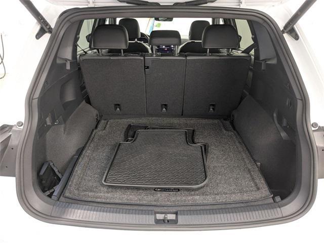 Photo of 2024 Opal White Pearl Volkswagen Tiguan