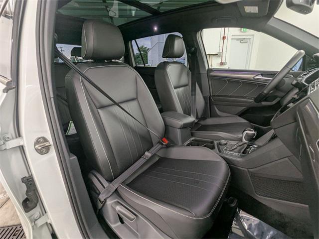 Photo of 2024 Opal White Pearl Volkswagen Tiguan