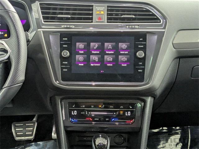 Photo of 2024 Opal White Pearl Volkswagen Tiguan