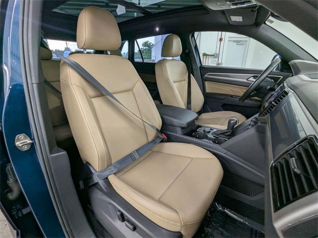Photo of 2020 Tourmaline Blue Metallic Volkswagen Atlas Cross Sport