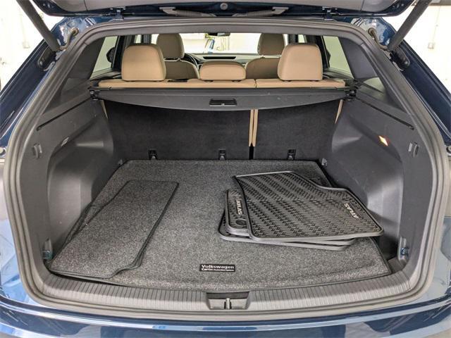 Photo of 2020 Tourmaline Blue Metallic Volkswagen Atlas Cross Sport