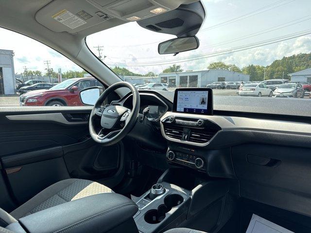 Photo of 2022 Carbonized Gray Metallic Ford Escape