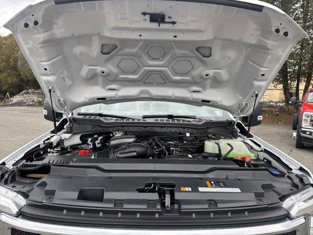 Photo of 2025 Oxford White Ford F-350