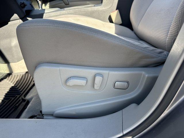 Photo of 2011 Platinum Graphite Nissan Rogue