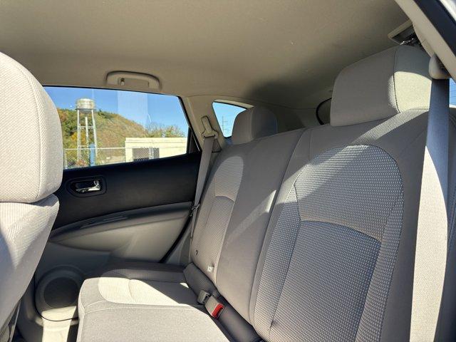 Photo of 2011 Platinum Graphite Nissan Rogue