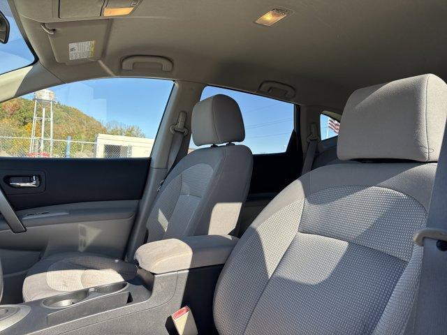 Photo of 2011 Platinum Graphite Nissan Rogue