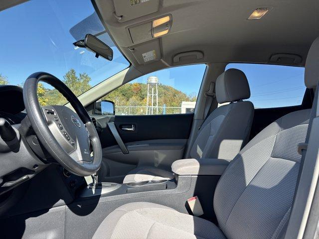Photo of 2011 Platinum Graphite Nissan Rogue