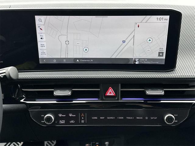 Photo of 2025 Glacier White Pearl Kia EV6