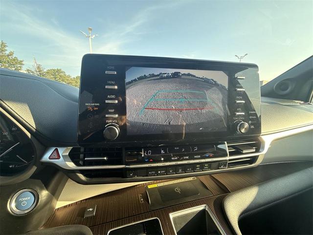 Photo of 2022 Predawn Gray Mica Toyota Sienna