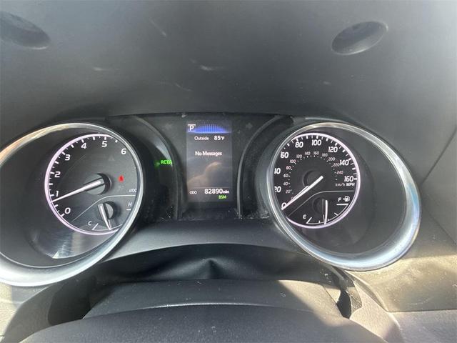 Photo of 2018 Super White Toyota Camry