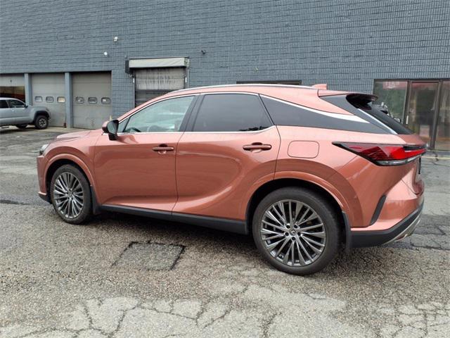 Photo of 2023 Burnt Orange Lexus RX 350