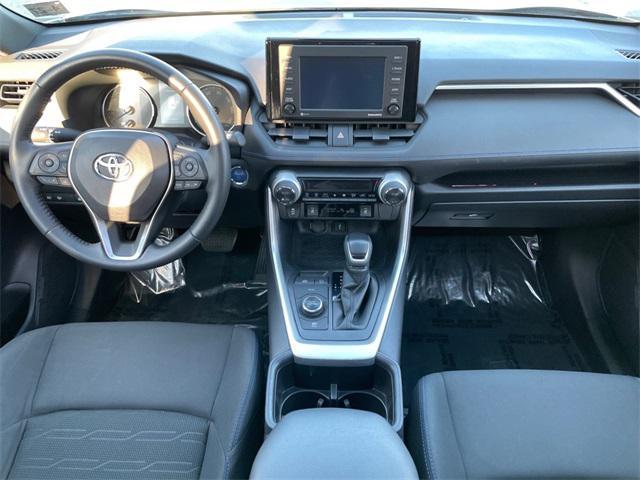 Photo of 2022 Silver Sky Metallic Toyota RAV4 Hybrid