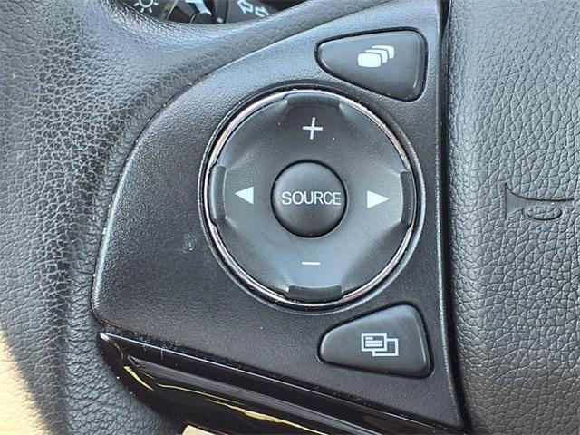 Photo of 2022 Platinum White Pearl Honda HR-V