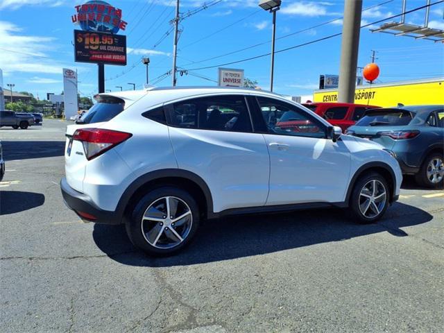 Photo of 2022 Platinum White Pearl Honda HR-V