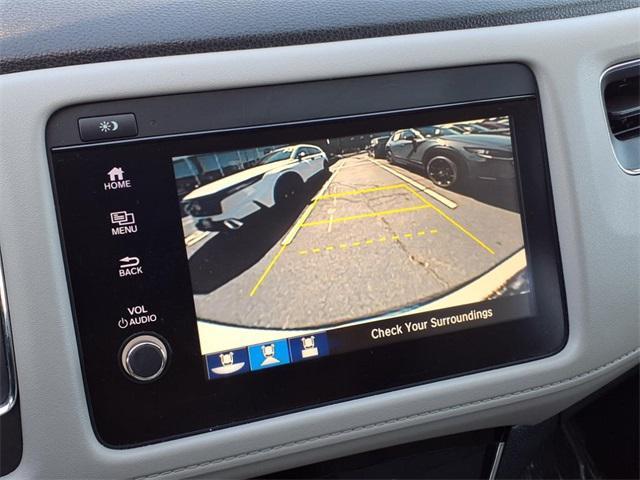 Photo of 2022 Platinum White Pearl Honda HR-V