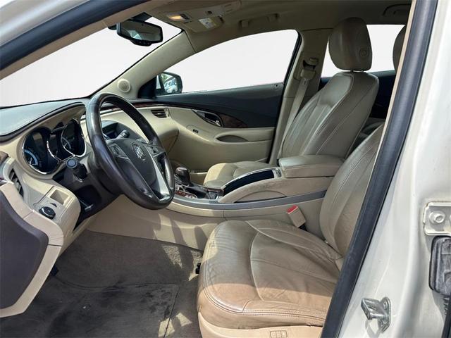 Photo of 2012 White Diamond Clearcoat Buick LaCrosse