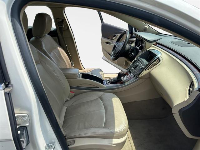Photo of 2012 White Diamond Clearcoat Buick LaCrosse
