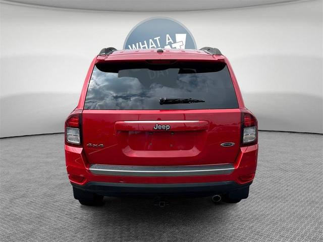 Photo of 2016 Redline 2 Coat Pearl Jeep Compass