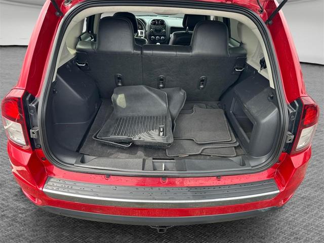 Photo of 2016 Redline 2 Coat Pearl Jeep Compass