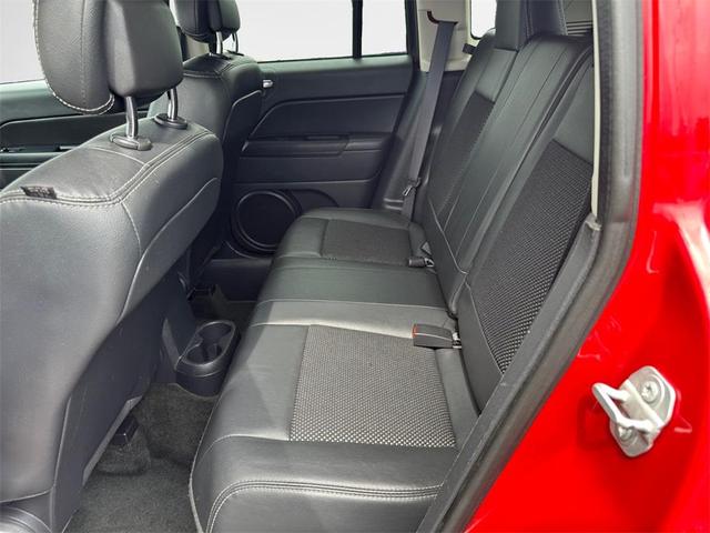 Photo of 2016 Redline 2 Coat Pearl Jeep Compass