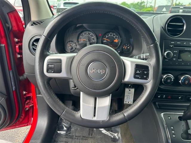 Photo of 2016 Redline 2 Coat Pearl Jeep Compass