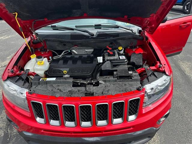 Photo of 2016 Redline 2 Coat Pearl Jeep Compass