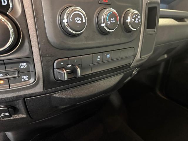 Photo of 2017 Bright White Clearcoat RAM 1500