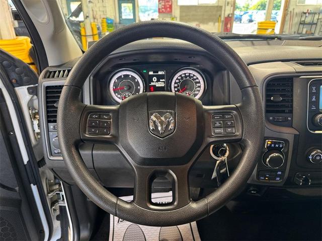 Photo of 2017 Bright White Clearcoat RAM 1500