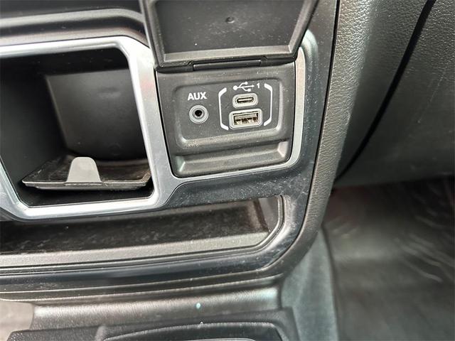 Photo of 2019 Black Clearcoat Jeep Wrangler Unlimited