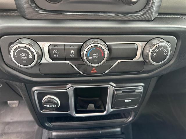 Photo of 2019 Black Clearcoat Jeep Wrangler Unlimited