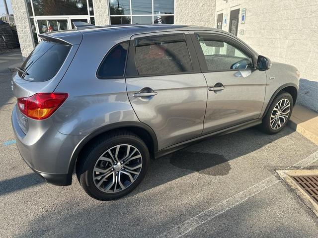 Photo of 2017 Mercury Gray Metallic Mitsubishi Outlander Sport