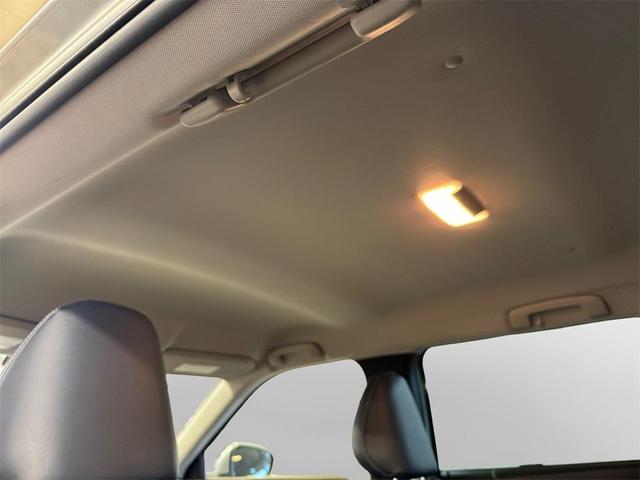 Photo of 2023 Alloy Silver Metallic Mitsubishi Outlander