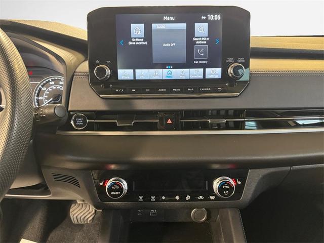 Photo of 2023 Alloy Silver Metallic Mitsubishi Outlander