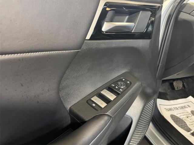 Photo of 2023 Alloy Silver Metallic Mitsubishi Outlander
