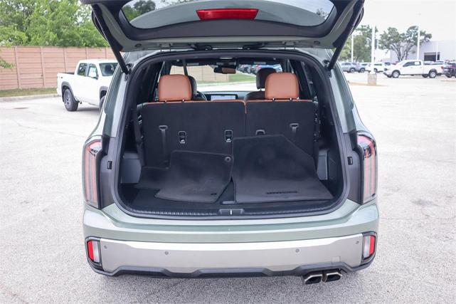 Photo of 2023 Jungle Green Kia Telluride