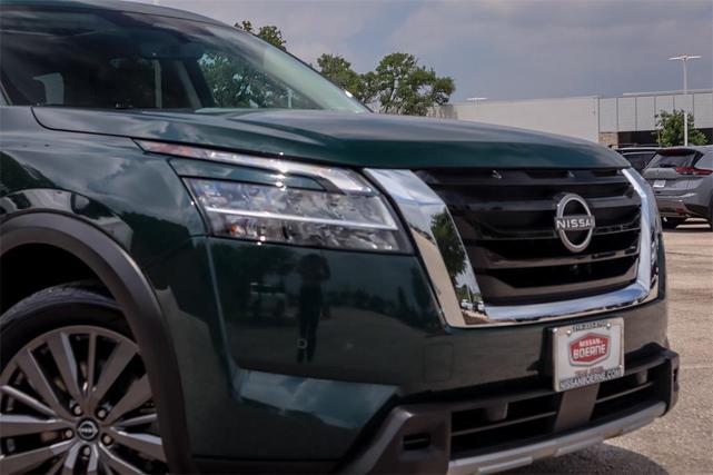 Photo of 2024 Obsidian Green Pearl Nissan Pathfinder