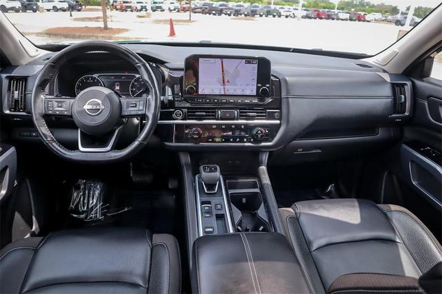 Photo of 2024 Obsidian Green Pearl Nissan Pathfinder