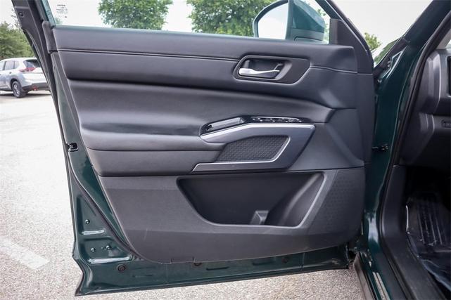 Photo of 2024 Obsidian Green Pearl Nissan Pathfinder
