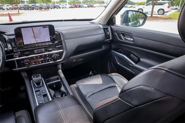 Photo of 2024 Obsidian Green Pearl Nissan Pathfinder