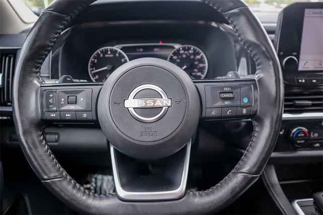 Photo of 2024 Obsidian Green Pearl Nissan Pathfinder