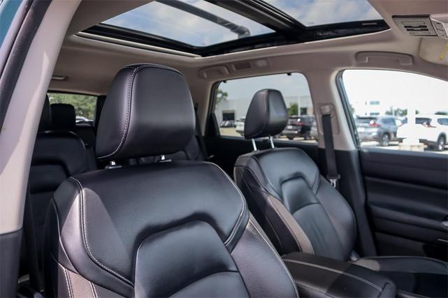 Photo of 2024 Obsidian Green Pearl Nissan Pathfinder