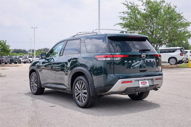 Photo of 2024 Obsidian Green Pearl Nissan Pathfinder