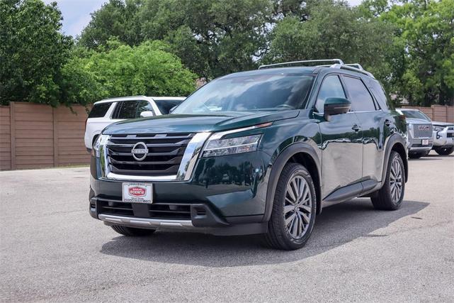 Photo of 2024 Obsidian Green Pearl Nissan Pathfinder