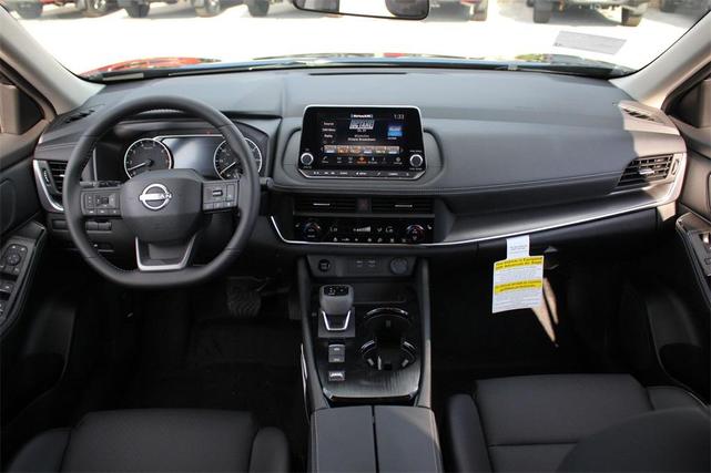 Photo of 2025 Deep Ocean Blue Pearl Nissan Rogue
