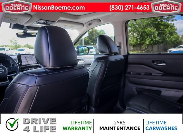 Photo of 2025 Super Black Nissan Pathfinder