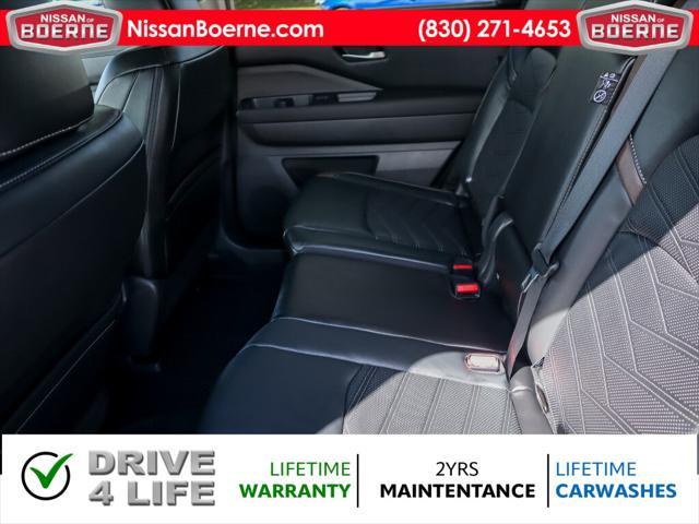 Photo of 2025 Super Black Nissan Pathfinder