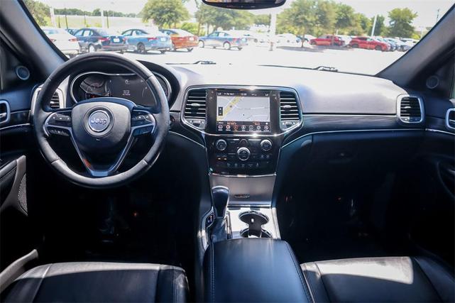 Photo of 2021 Bright White Clearcoat Jeep Grand Cherokee